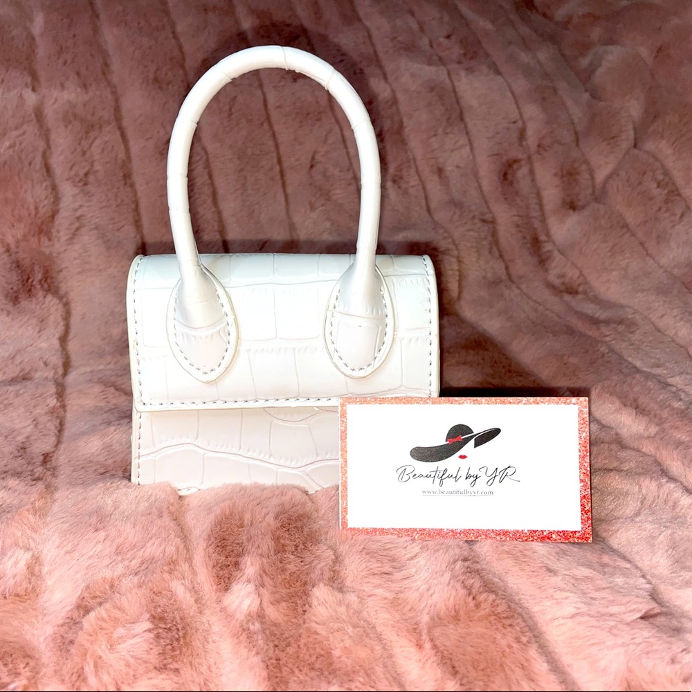 White Mini Fashion Purse